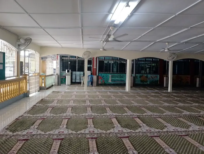 Madrasatul Islamiah (surau jumaat) Picture 2
