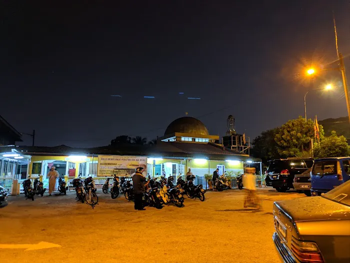 Madrasatul Islamiah (surau jumaat) Picture 5
