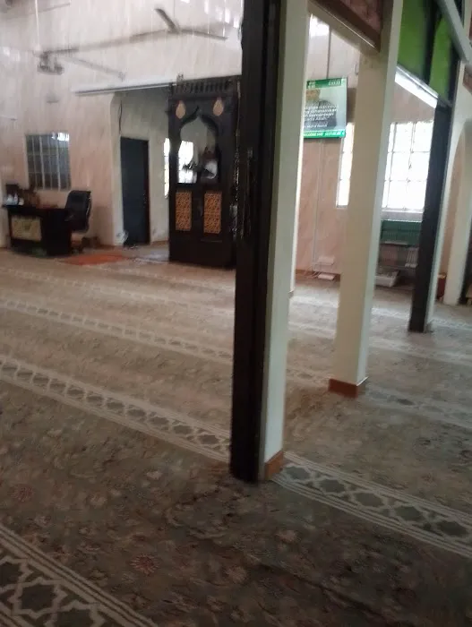 Madrasatul Islamiah (surau jumaat) Picture 8