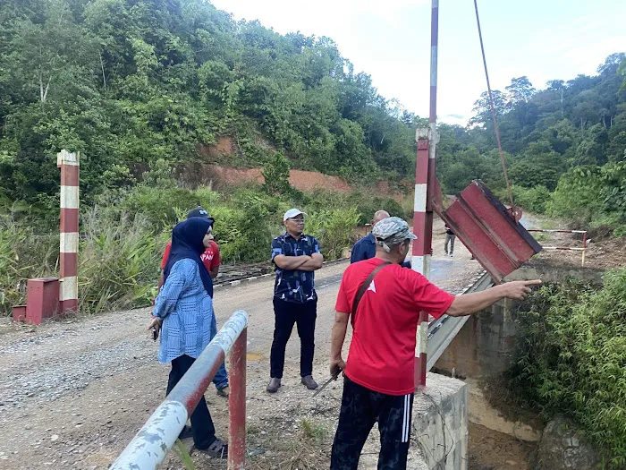 Bamboo Rafting Challenge Start Picture 2