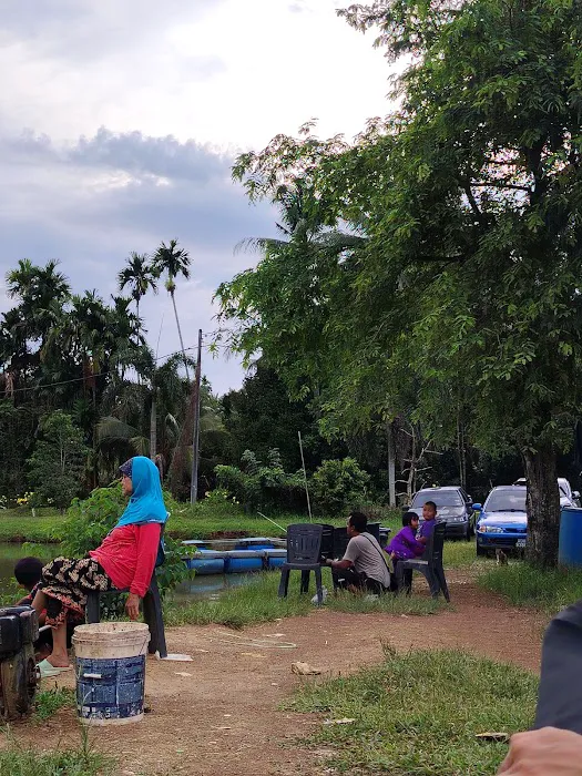 Kolam Pancing Abe War Picture 3