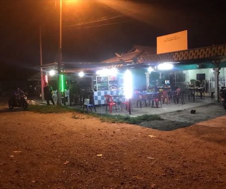 MM’S D CORNER ( Kedai cik ad)