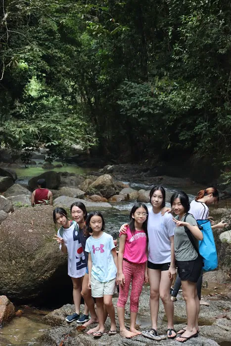 Trail Head to Batu Bertenggek Waterfall Picture 8