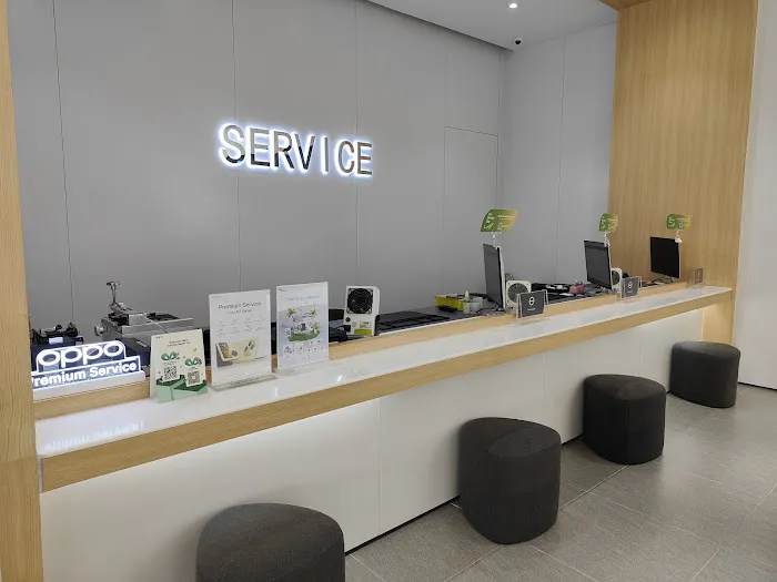 MY OPPO SPACE SETIA CITY MALL Picture 5