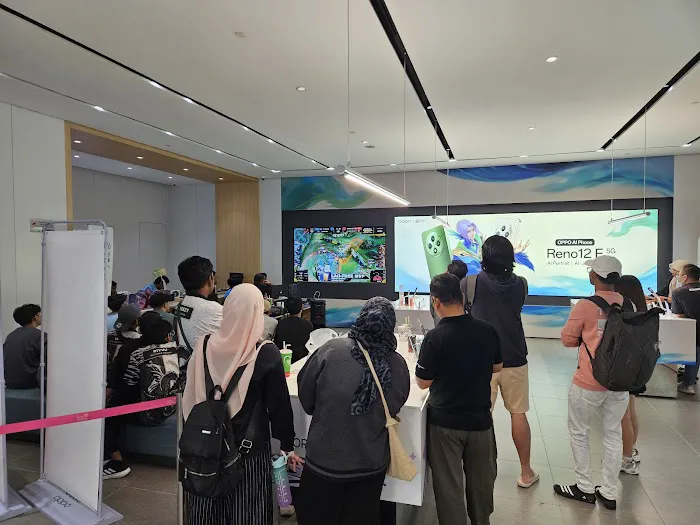 MY OPPO SPACE SETIA CITY MALL Picture 9