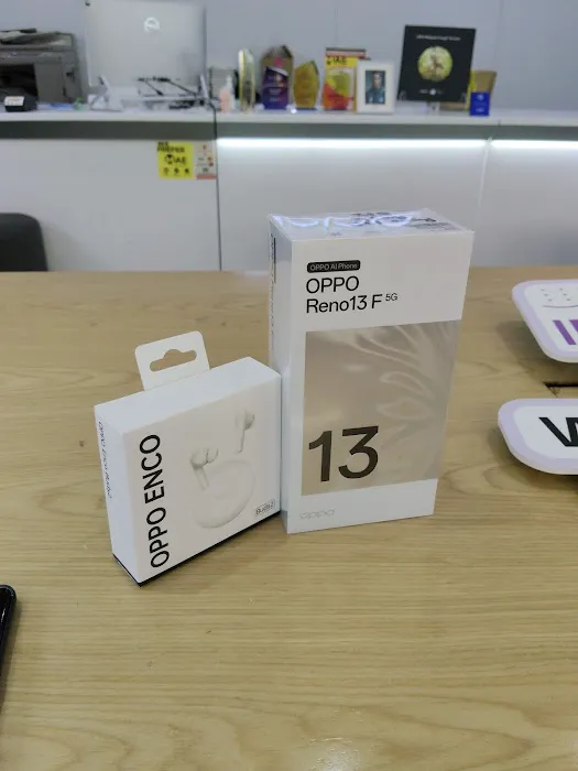 MY OPPO SPACE SETIA CITY MALL Picture 7