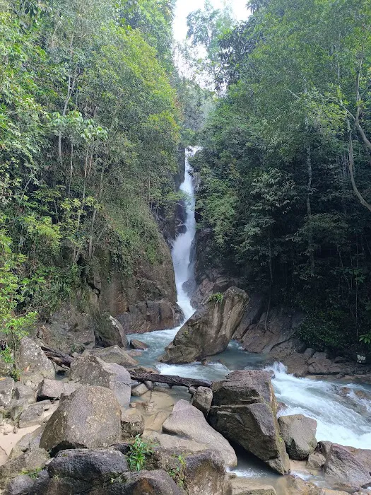 Air Terjun Batu Bertenggek Picture 2