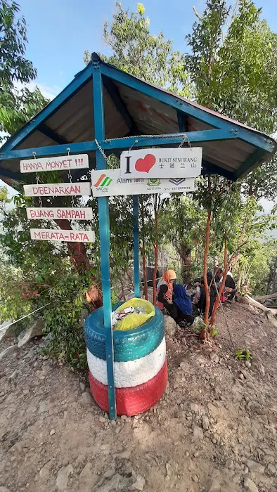 Bukit Senorang - Puncak bukit Picture 5