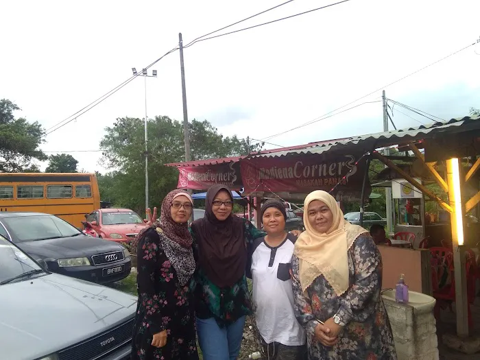 Madiena Corner Picture 8