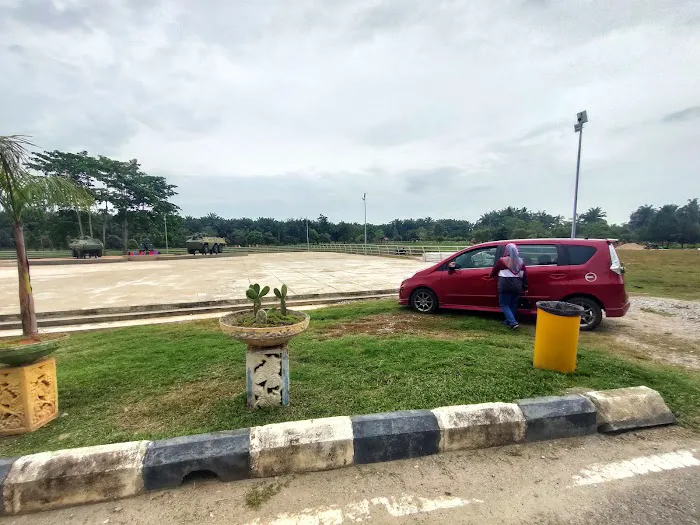 Laman perwira @ Taman Awam Bera Picture 5