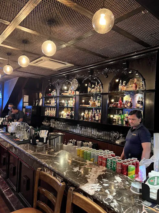 Why Not Kitchen & Bar Picture 4