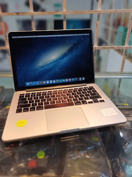 MY Super Laptop Mobile Shop Picture 3