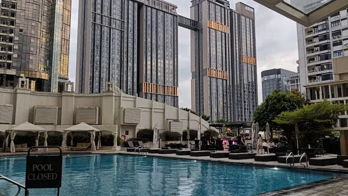 Belaire Bar @ JW Marriott Picture 5