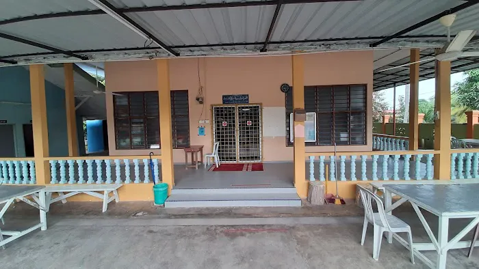 Surau Sri Buntar (dan Taman Triang) Picture 1