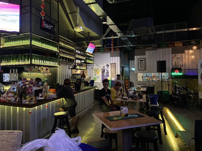 Bar&Pile Picture 5