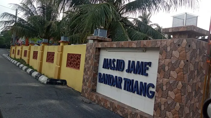 Masjid Jame' Triang Picture 8