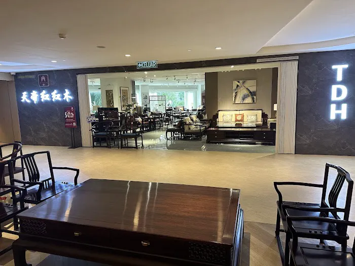 Ampwalk Mall Picture 2