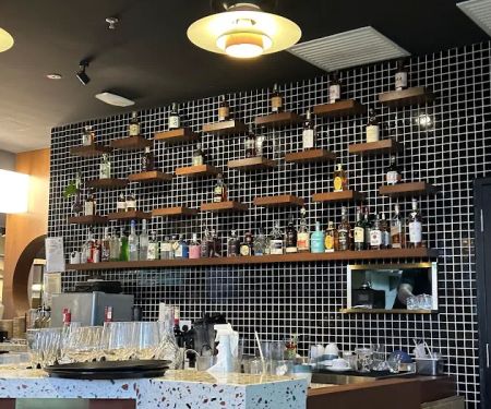 V88 Cafe & Bar Starhill