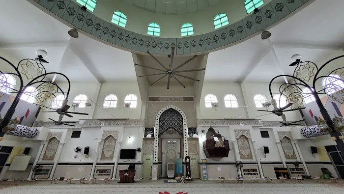 Kampung Raja Uda Mosque Picture 1