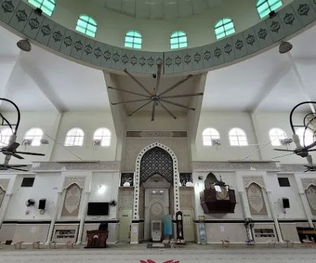 Kampung Raja Uda Mosque