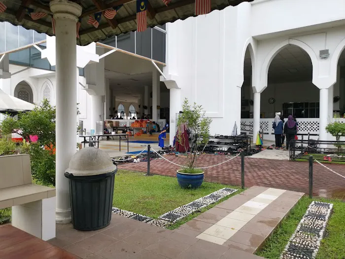 Kampung Raja Uda Mosque Picture 4