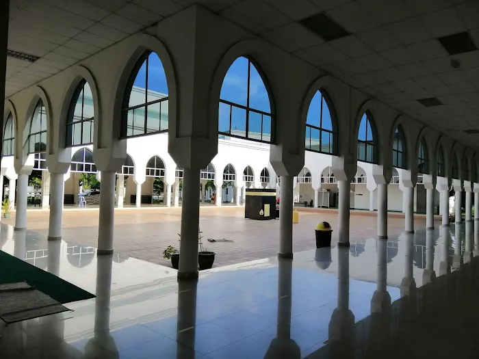 Kampung Raja Uda Mosque Picture 8