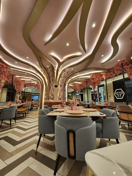 Opera Cafe & Lounge Picture 3