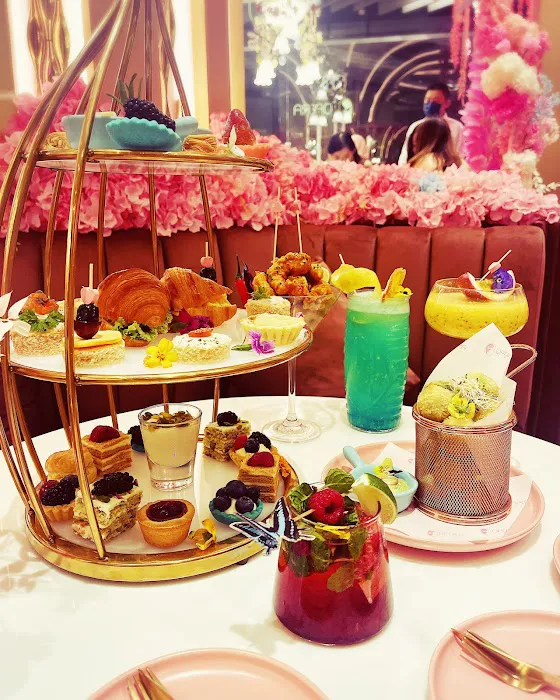 Opera Cafe & Lounge Picture 5