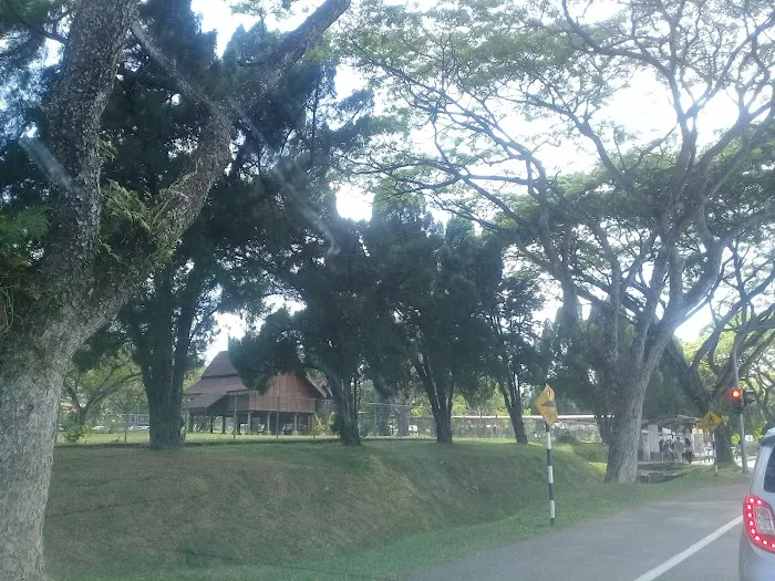 Rumah Traditional Pahang , Rumah Penghulu Ismail Bin Khatib Bakar Picture 2