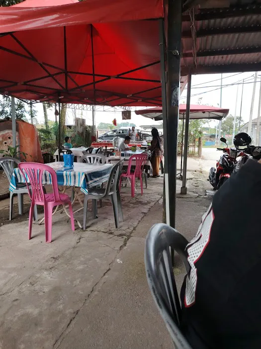 Nasi lemak abg aziz /pisang/keladi goreng padu.... Picture 2