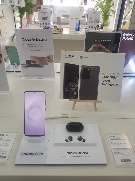Samsung SES by KTS Cellular - KLANG Picture 6