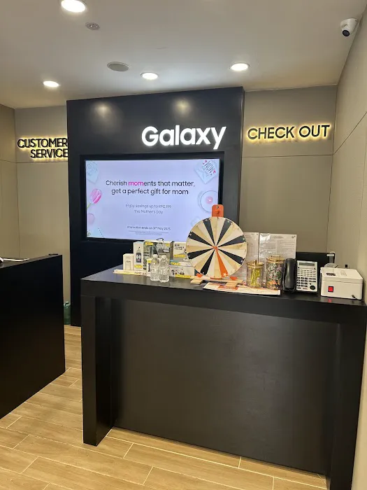 Samsung SES by KTS Cellular - KLANG Picture 2