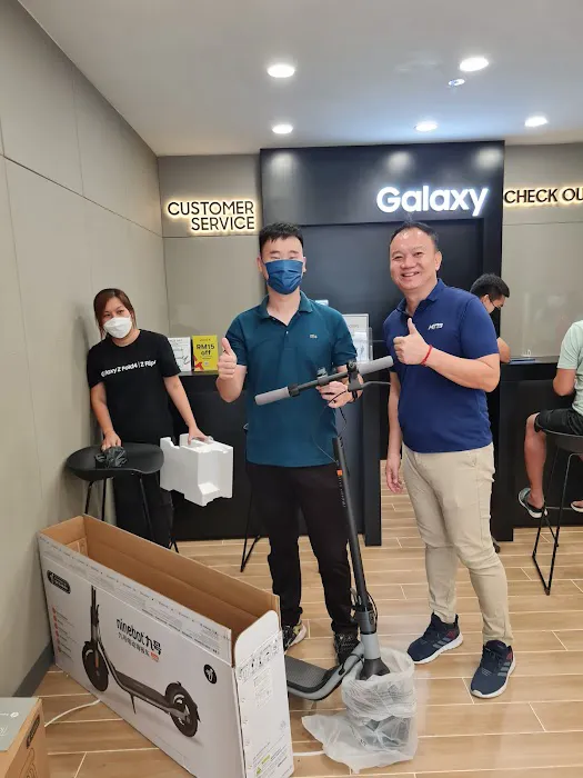 Samsung SES by KTS Cellular - KLANG Picture 7