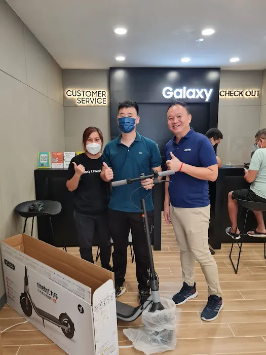 Samsung SES by KTS Cellular - KLANG Picture 9