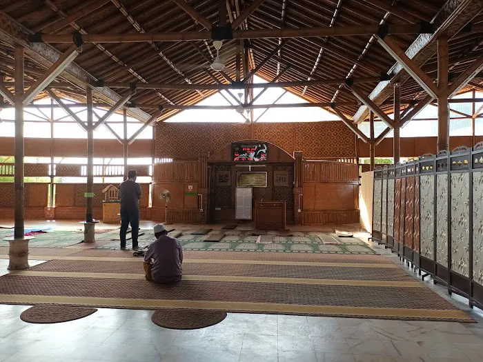 Bamboo Mosque (Masjid Buluh) Picture 1