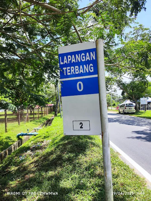 0 km Lapangan Terbang Picture 1