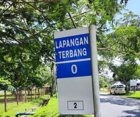 0 km Lapangan Terbang