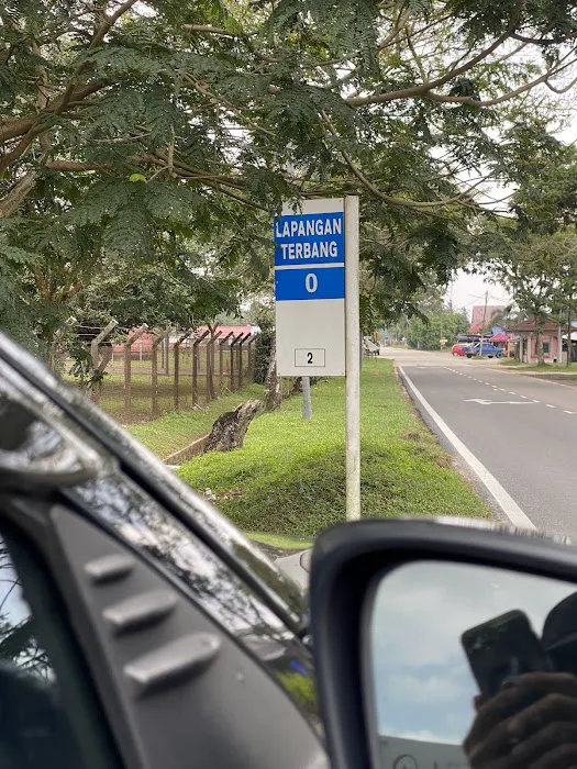 0 km Lapangan Terbang Picture 4
