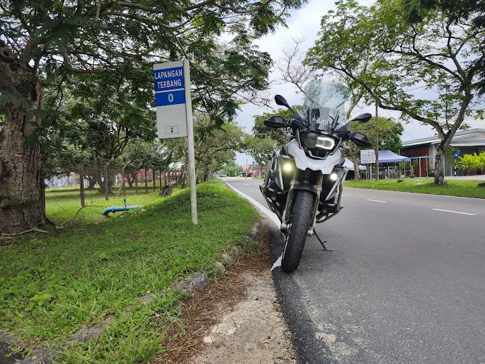 0 km Lapangan Terbang Picture 7