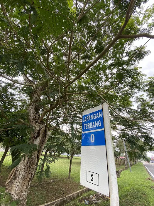 0 km Lapangan Terbang Picture 3
