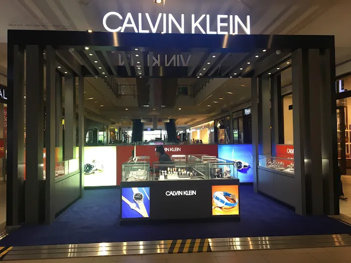 Calvin Klein Picture 2