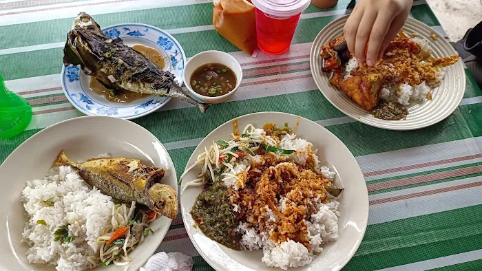Masakan Melayu Tengahari Kak Lin Picture 10