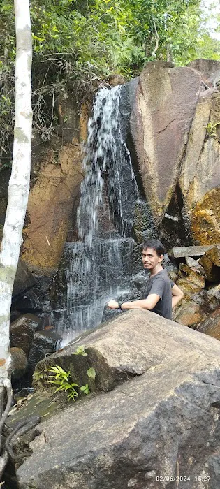 Hidden Waterfall Bukit Galing Picture 9