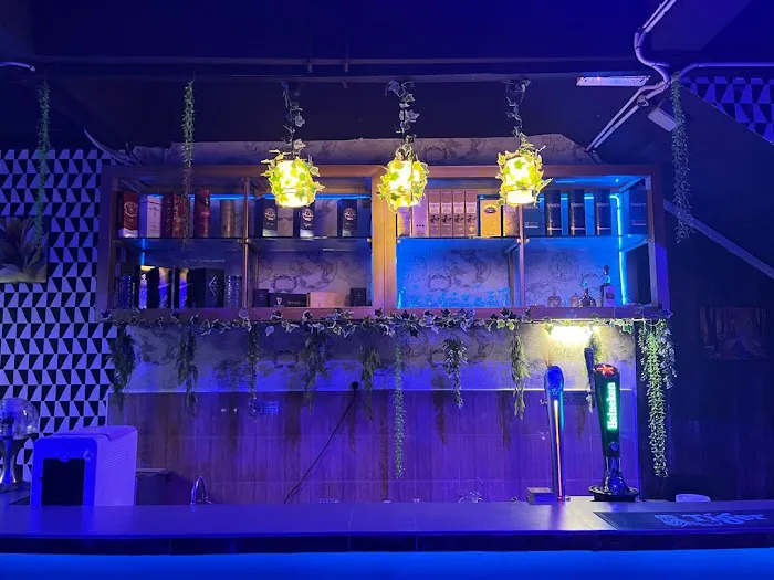 Mr & Mrs Bar and Cafe Picture 9