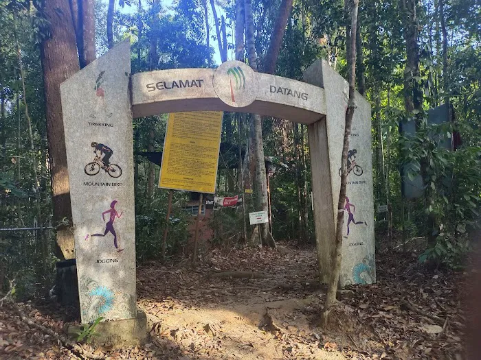 Starting Trail Bukit Pelindung Picture 1