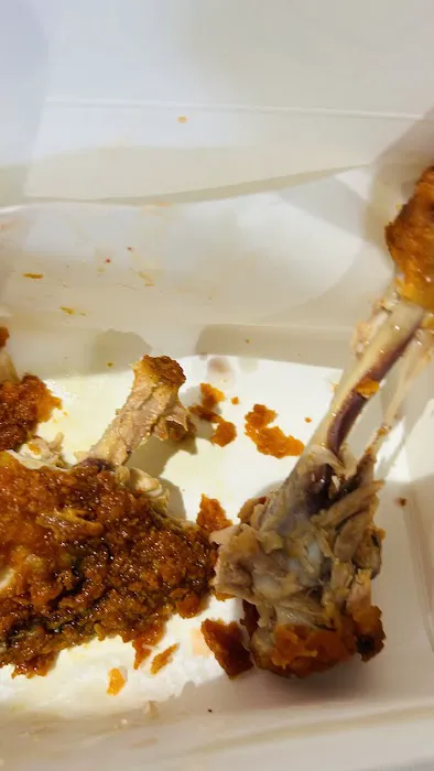 Ahmad's Fried Chicken Picture 5