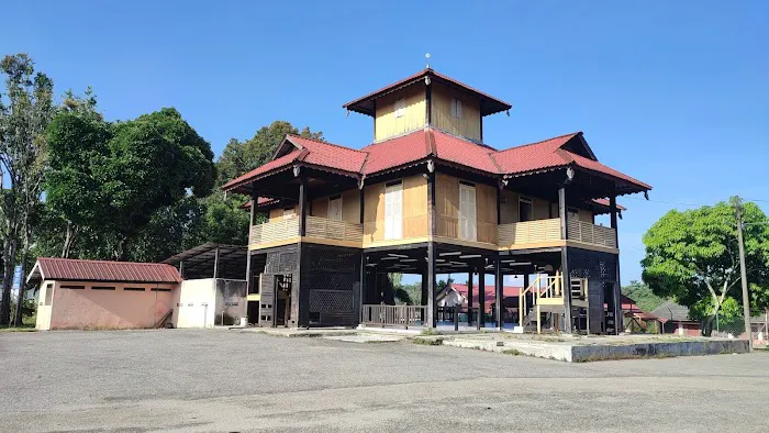 Surau Tinggi Kampung Balun Picture 10