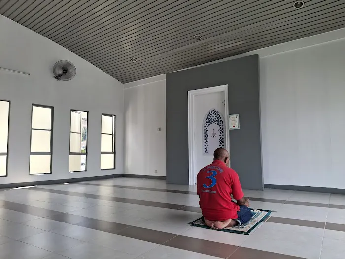 Surau Hentian Jejantas Sg Buloh [Arah Utara] Picture 1