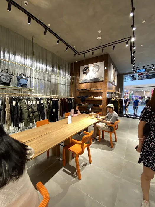 Carhartt WIP Store Pavilion KL Picture 6