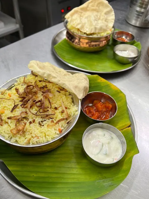 Chacko Restaurant Picture 10